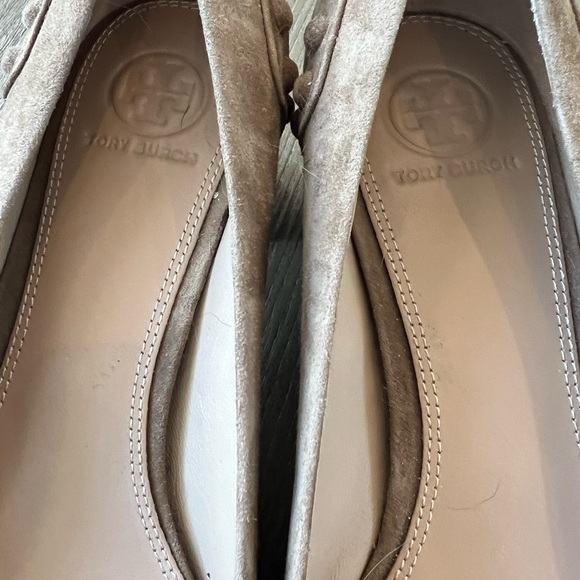 Tory Burch. Tan Suede Low Chunky Heel. Size 8.5. - Picture 5 of 7